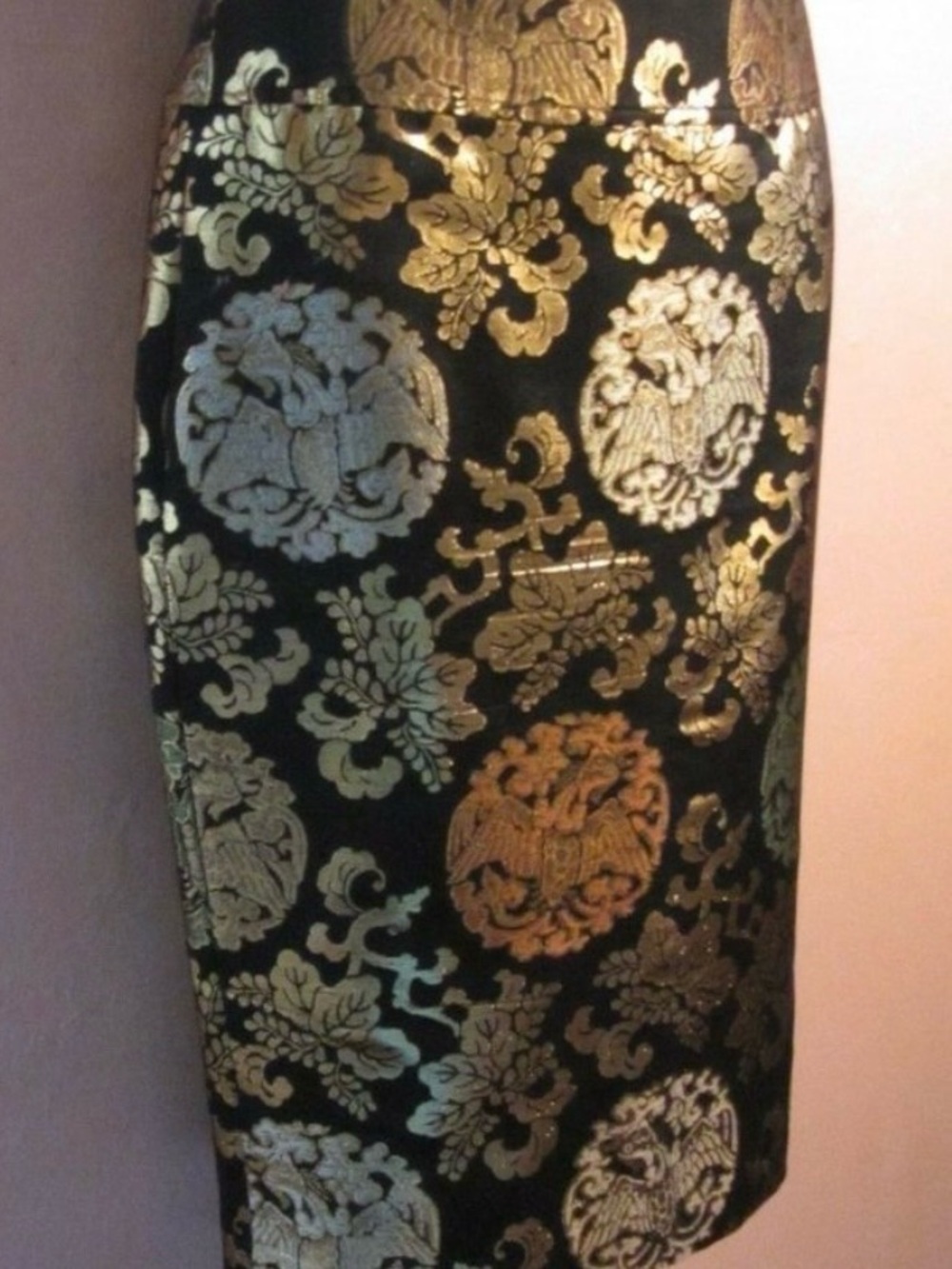 ⭐️🎩Ralph Lauren Black Label Black Pencil Skirt with Gold Medallion Brocade - Picture 3 of 8